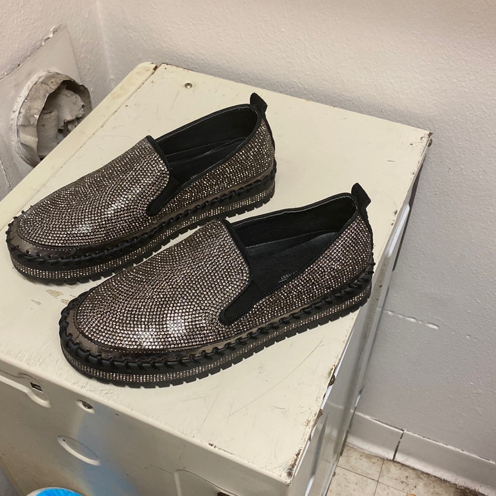 Black and sliver flat bedazzled shoes